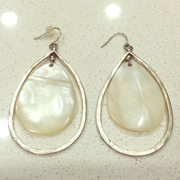 Shell earrings - Picture 1 of 2